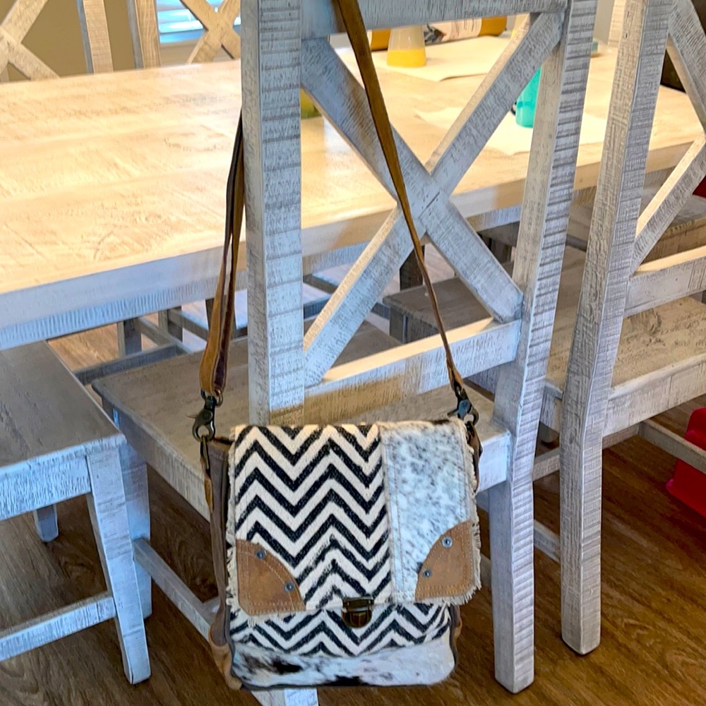 MYRA CROSSBODY BAG NWOT